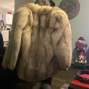 White fox fur coat jacket all real selling for a friend